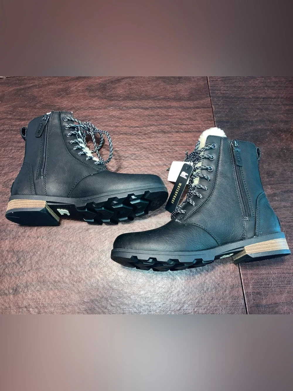 NWOB SOREL Emelie Genuine Leather Boot 7